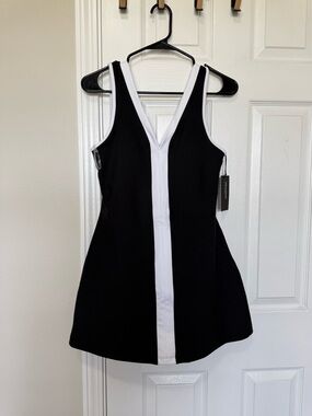 Abercrombie & Fitch SculptLux Active Dress Size Medium Petite Shorts Bra Inside